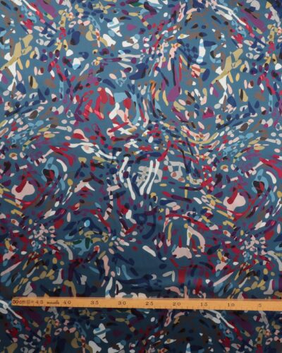 Alternative view of Blå med farvet mønster - Satin