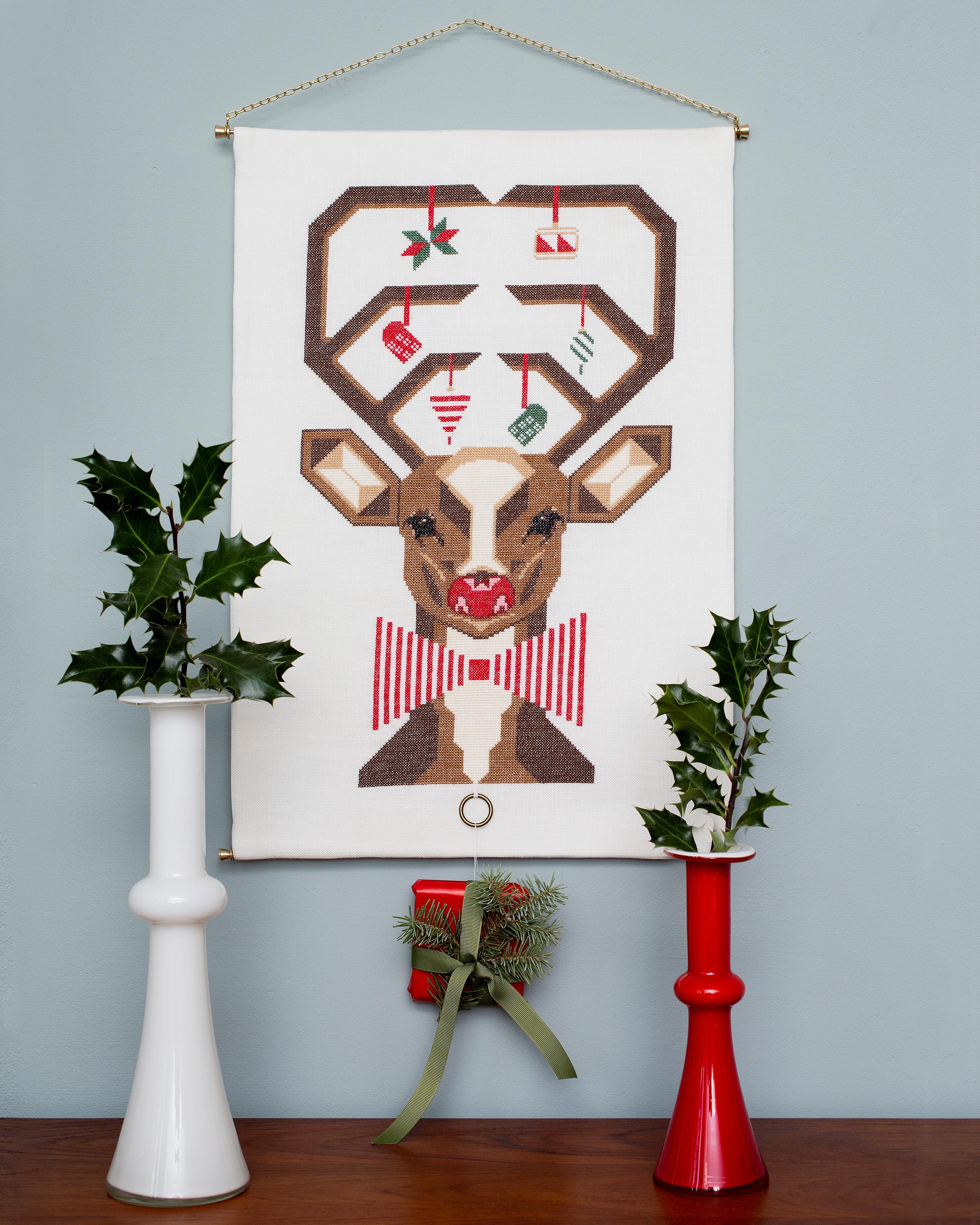 Juleophæng med Rudolf - ca. 35x50 cm 3 Juleophæng med Rudolf - ca. 35x50 cm