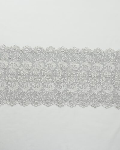 Alternative view of Sort tyl m. offwhite blomster - 25 cm