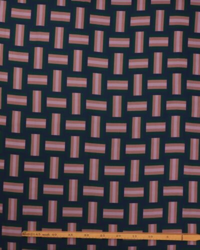 Alternative view of Mønster i mørkegrøn/mørkeblå/rosa/lysebrun - Twillvævet viskose