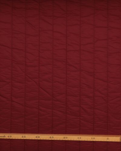 Alternative view of Vinrød - tosidet, vatteret og quiltet