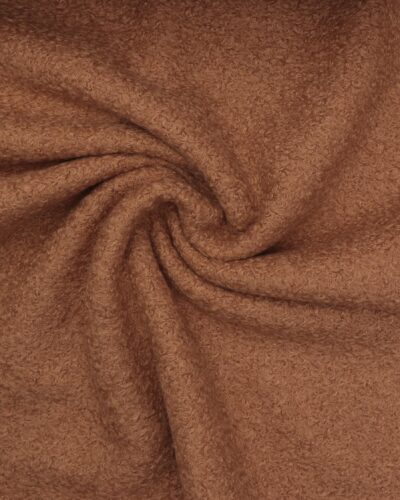 Lysebrun med krøl - Polyester