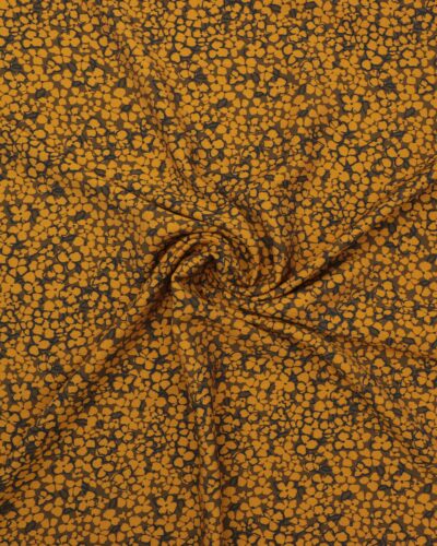 Karryfarvet blomster på olivengrøn bund - Viskose/polyester