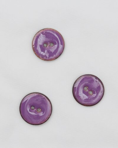 2-huls, glaseret lys lilla - 23 mm kokosknap