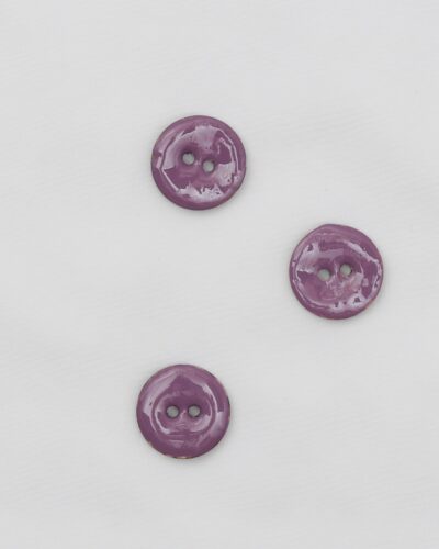 2-huls, glaseret lys lilla - 18 mm kokosknap