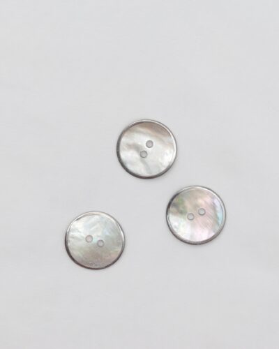 2-huls, lys perlemor m. sølvkant - Perlemor 20 mm