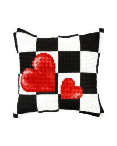 Påtegnet stramaj, skaktern og hjerter - ca. 40x40 cm