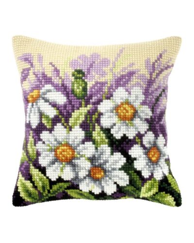 Påtegnet stramaj, lyse blomster - ca. 40x40 cm