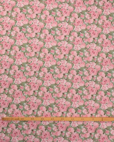 Alternative view of Blomster i rosa farver på grøn bund - Bomuld