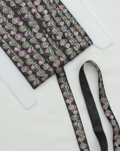 Sort m. blomster og lidt glimmer - ca. 18 mm