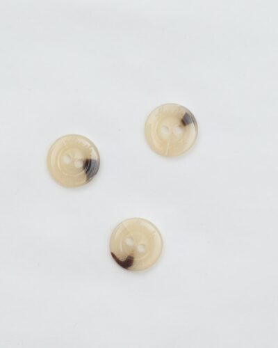 2-huls, sand m. mørkebrun - ca. 15 mm