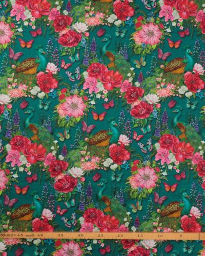 Alternative view of Wild Garden, påfugle og blomster på grøn - Patchwork