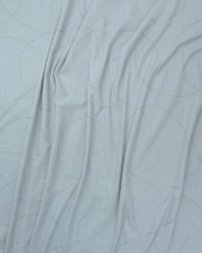 Lysegrå med og broderet mønster, m. tyngdebånd - 310 cm høj