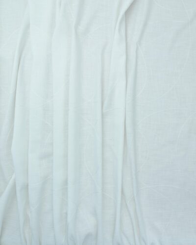 Offwhite med og broderet mønster, m. tyngdebånd - 310 cm høj