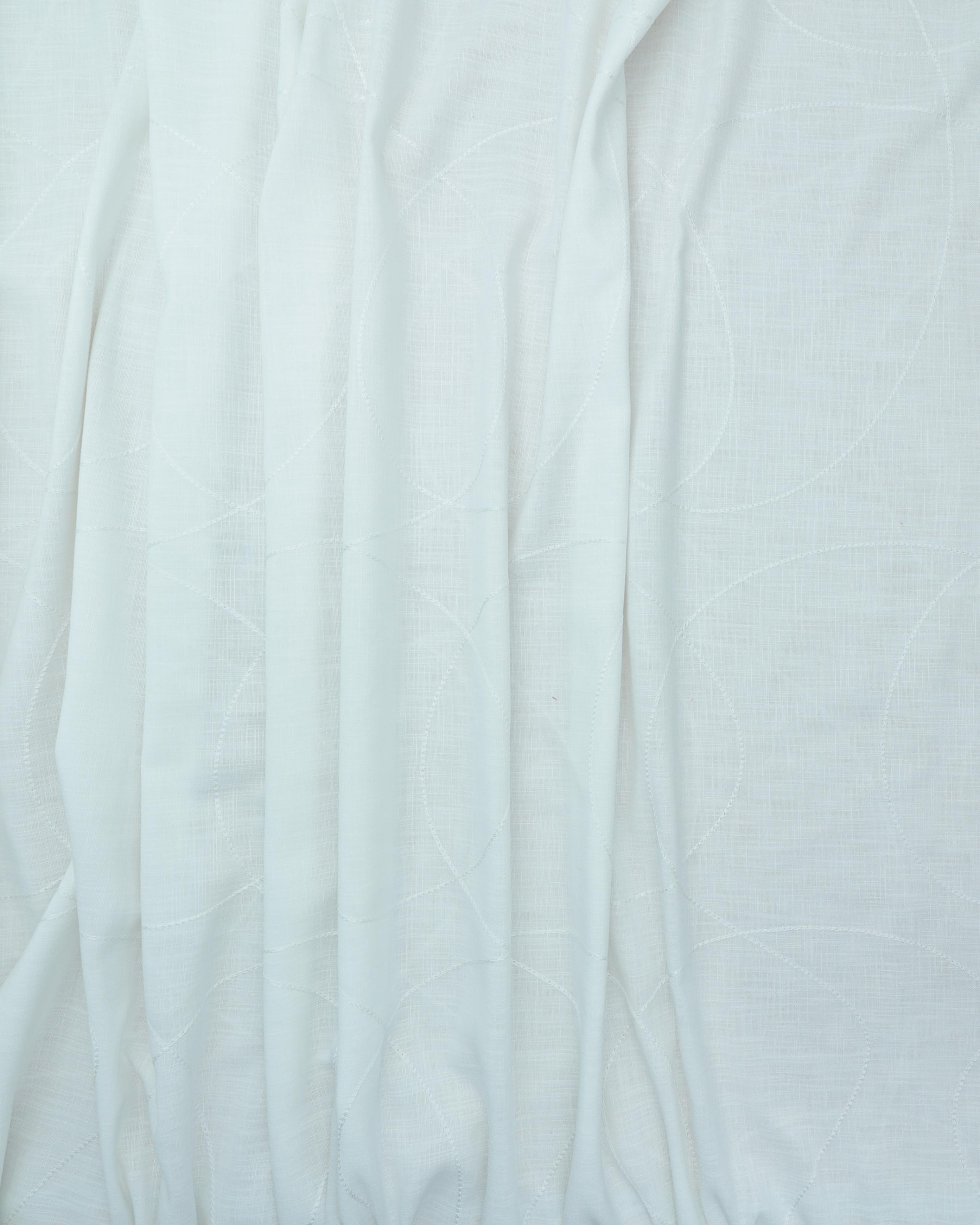 Offwhite med og broderet mønster, m. tyngdebånd - 310 cm høj - 100% Polyester