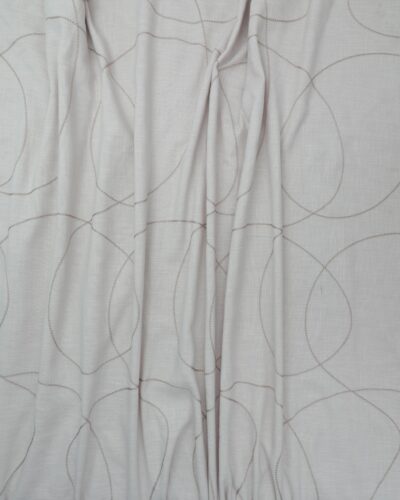 Beige med og broderet mønster, m. tyngdebånd - 310 cm høj