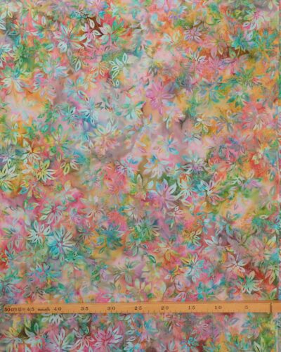 Alternative view of Blomster på multifarvet bund - Bali