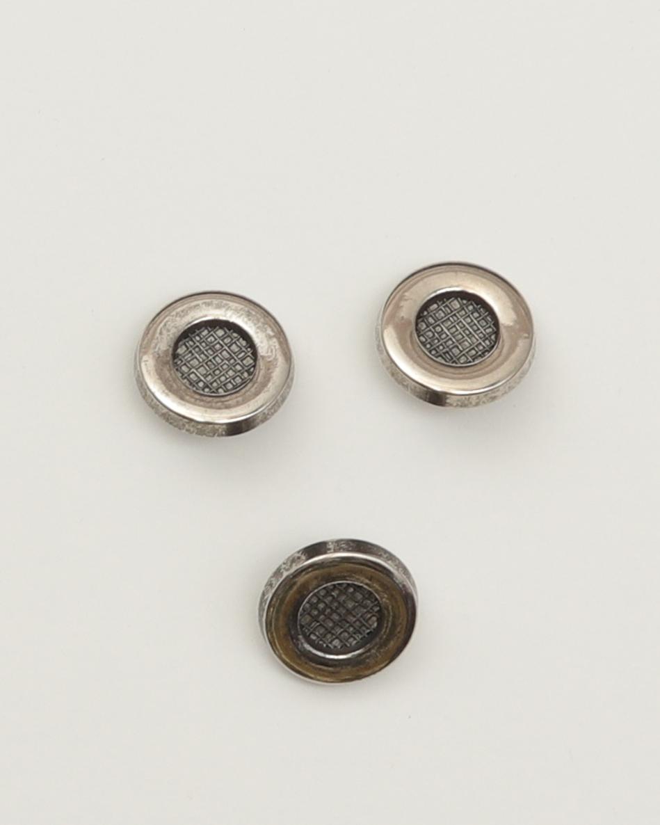 Øjeknap, plast i gl. sølv m. mønster i kanten - ca. 22 mm