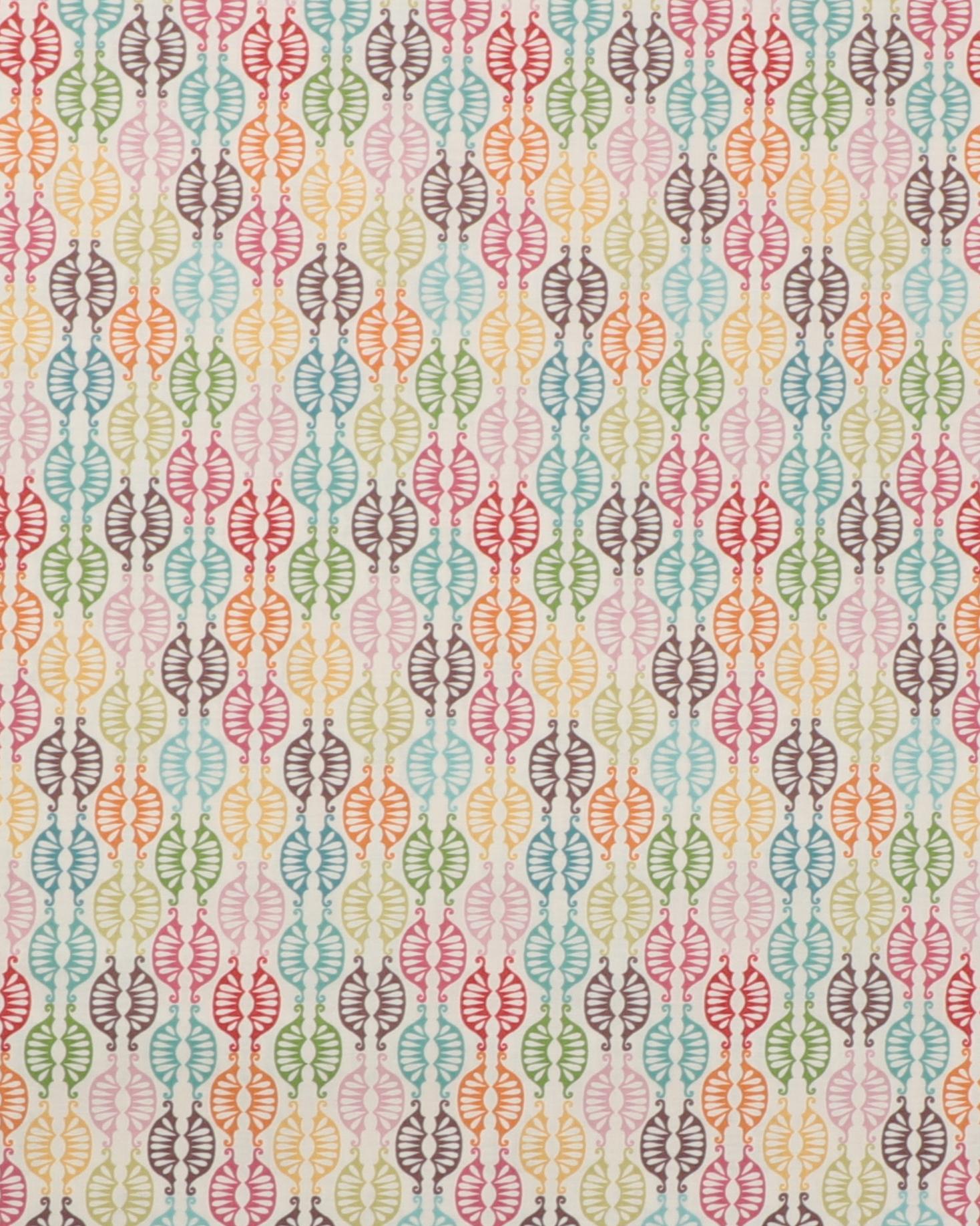 Flødefarvet bund med farvet mønster - Patchwork - 100% Bomuld