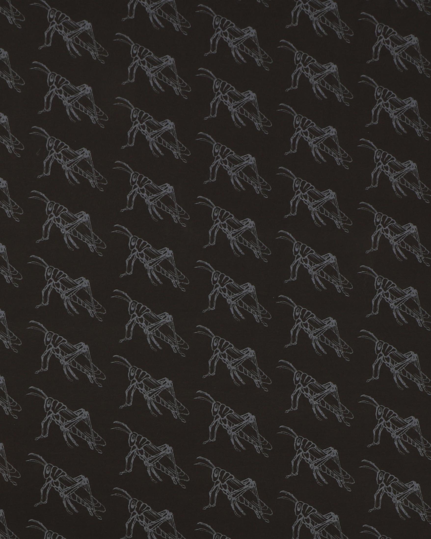 Grå græshopper på mørk armygrøn - Jersey - 95% Bomuld, 5% Elastan