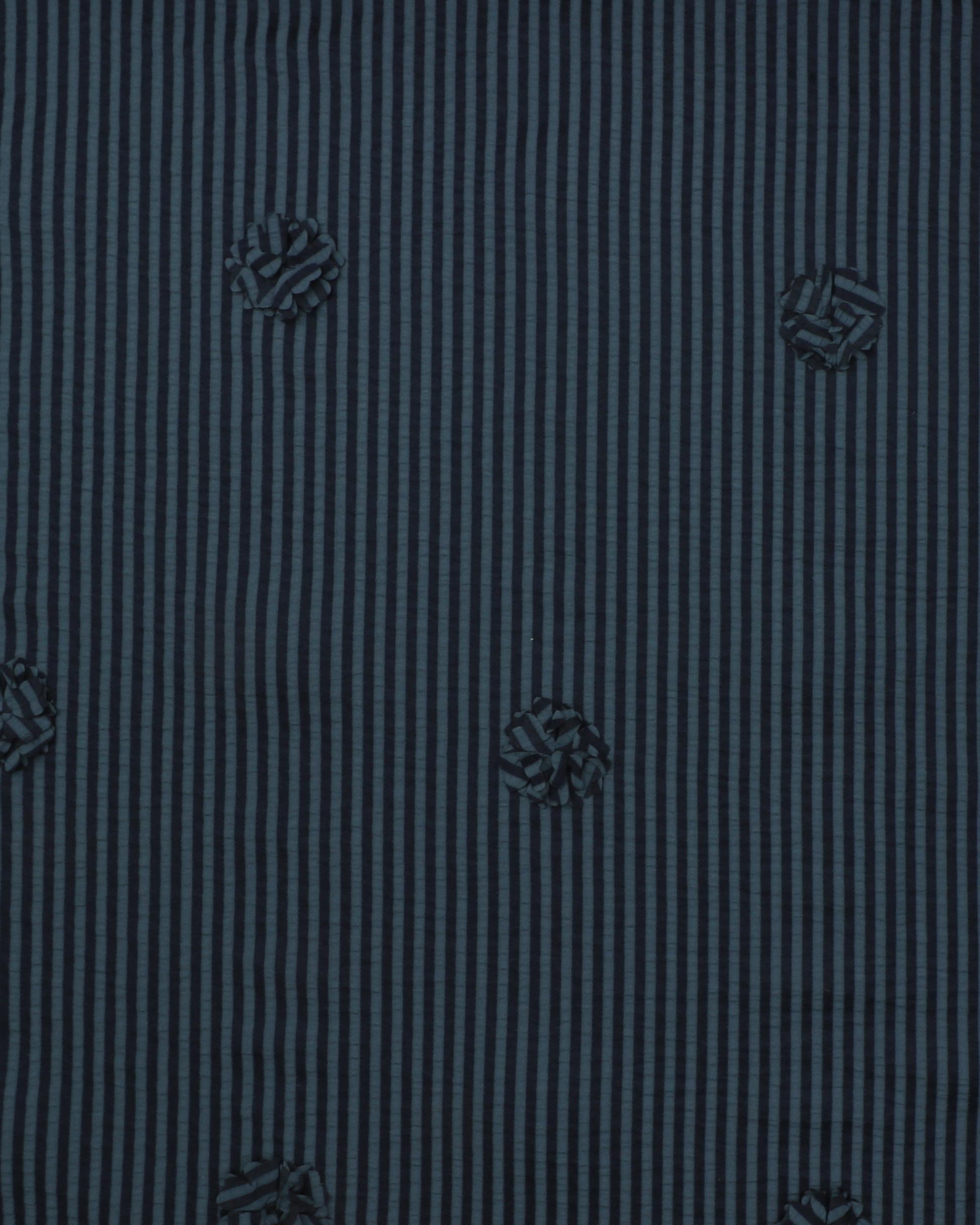 Striber med påsyet blomster, mørkeblå/blå - Viskose/polyester - 46% Polyester, 54% Viskose