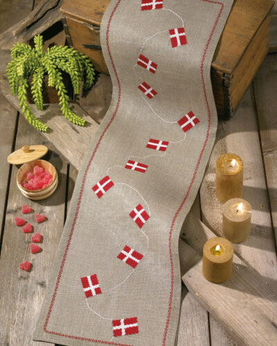 Fødselsdagsløber - 33 x 119 cm
