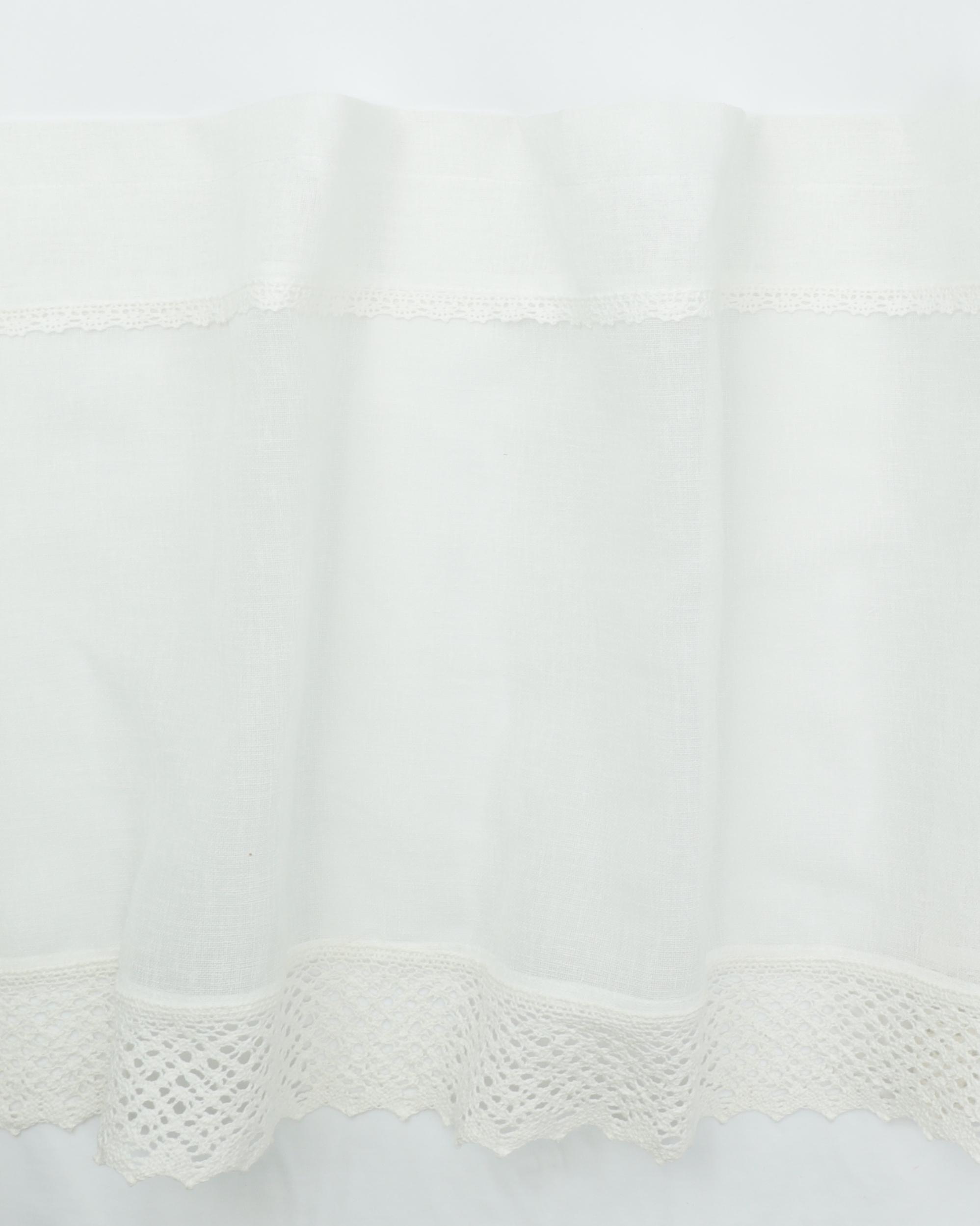 Cafégardin, Offwhite m. blondekant - 45 cm høj - 100% Polyester