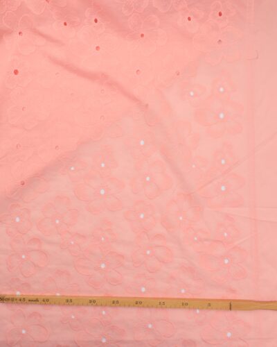 Alternative view of Laksefarvet med store blomster - Broderie Anglaise