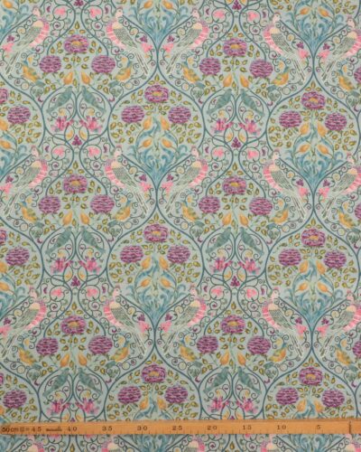 Alternative view of Seasons by May large, sart mintgrøn bund - William Morris