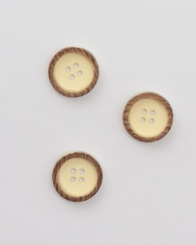 4-huls cremefarvet m. mørk kant - ca. 22 mm