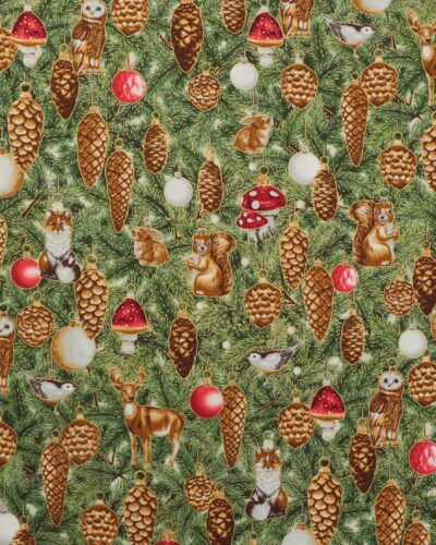 Forest Glen, gran med juleornamenter m. lidt guld - Patchwork