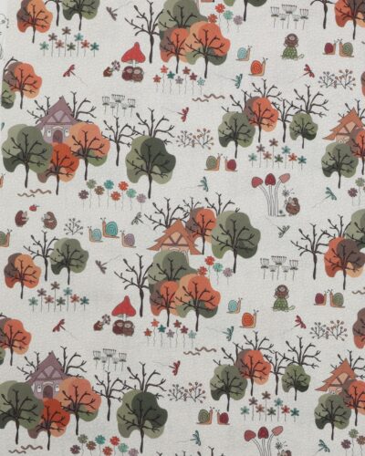Køb stof online - Billigt stof i mange farver og mønstre 28 Woodland Tale, hus i skoven - Patchwork