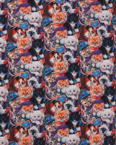 Kattekillinger med røde sløjfer, perler og hjerter - Jersey