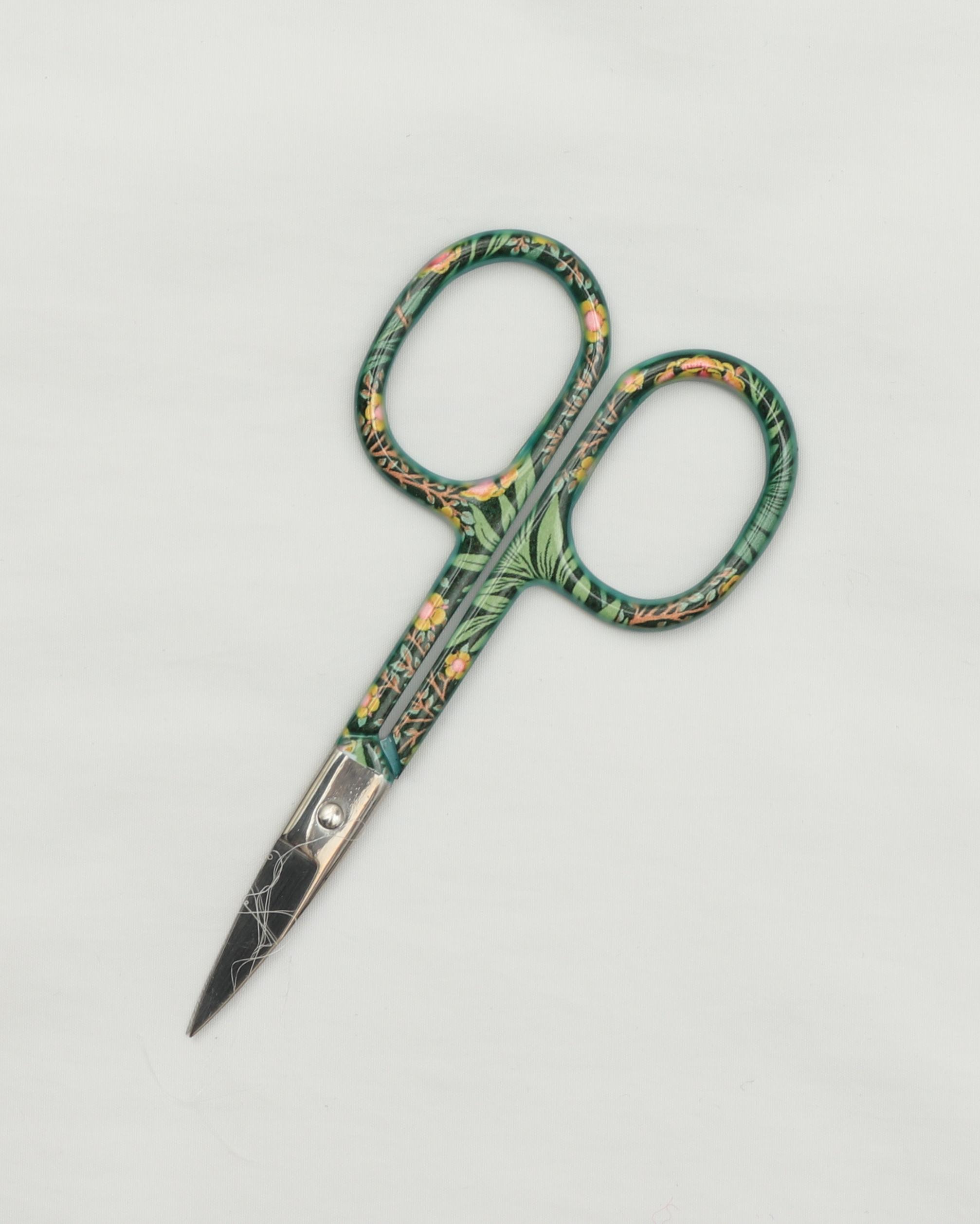 Broderisaks (9,3 cm) m. William Morris grønt blomster design 3 Broderisaks (9,3 cm) m. William Morris grønt blomster design